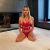 Sarah, blonde Asiamaus. Bild
